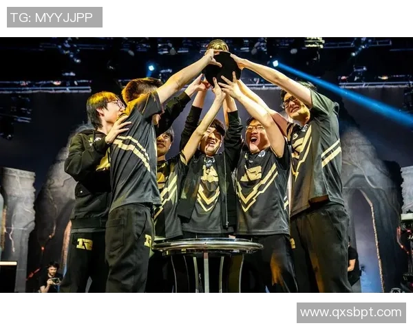 英雄联盟职业联赛格局重塑新老战队激烈碰撞掀起电竞竞争新浪潮